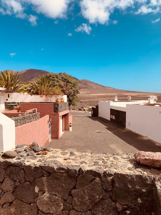Lovely D'ogna, Las Coloradas, Playa Papagayo Playa Blanca (Lanzarote)