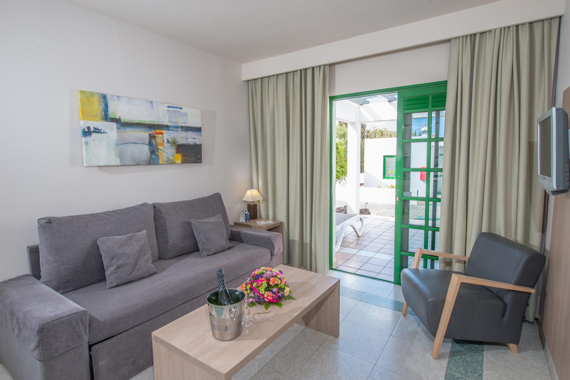 Hotel Relaxia Lanzasur Club - Aqualava Water Park 3*