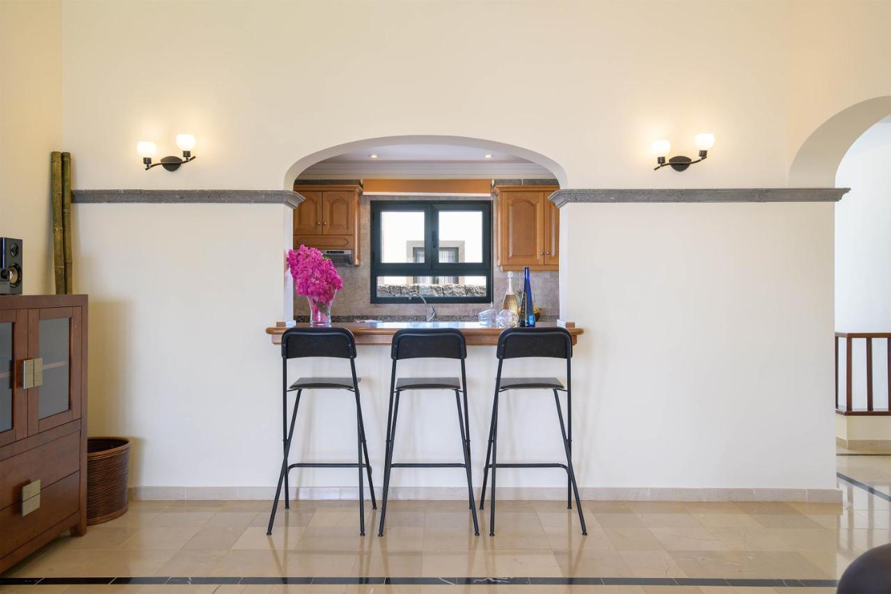Dragos Villa *