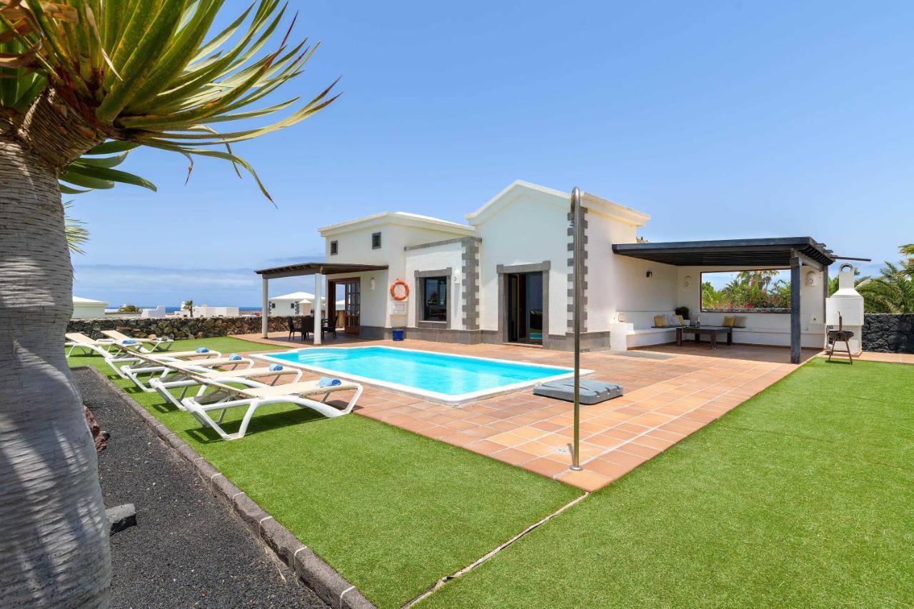 Dragos Villa *