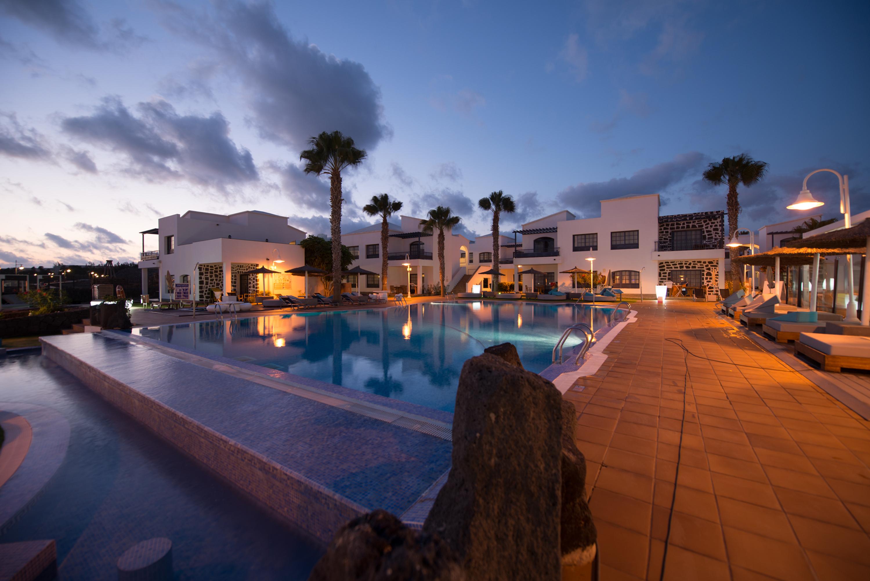 Hd Pueblo Marinero - Adults Only *