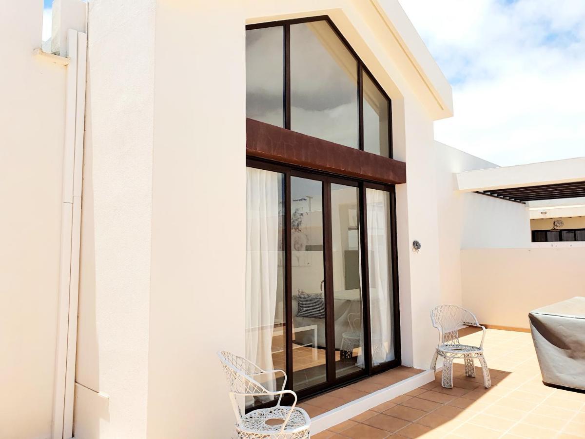 Villa Ora - 2 Bedroom Modern With Uktv, Wifi, Pool Close To Town