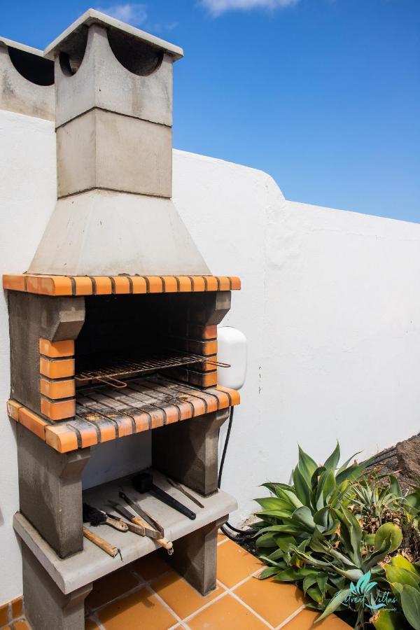 Captivating 2-bed In Playa Blanca (Lanzarote)