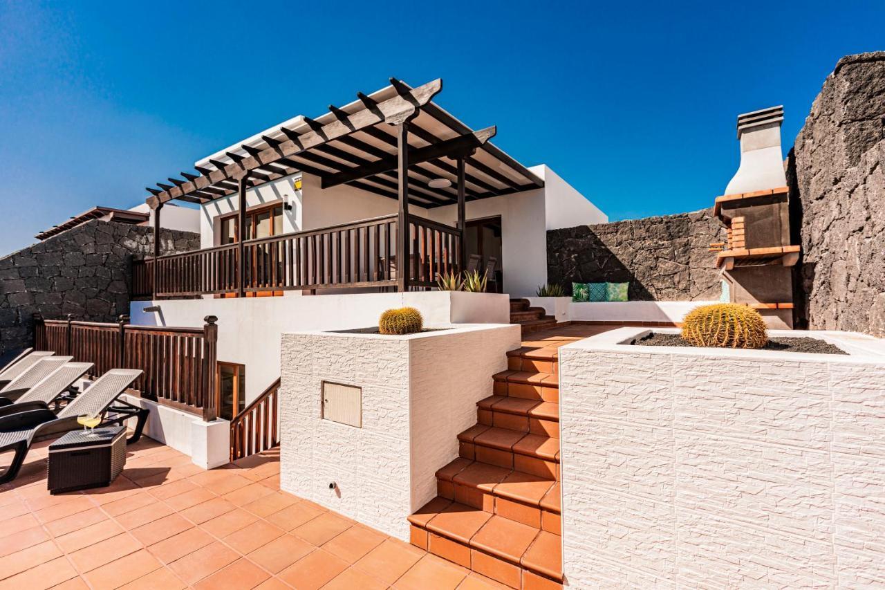 Amigos 200 Mq, With Bar, Hot Pool, Billiard And Bbq Playa Blanca (Lanzarote)
