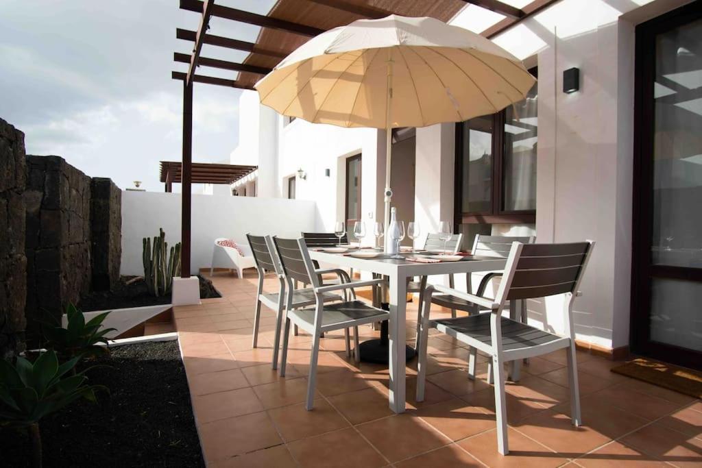 Villa Luna Blanca - Modernes Ferienhaus Mit Privat Pool & Wlan