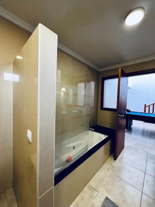 Villa Lovely Casa Suenos, Heated Pool X Snooker Table