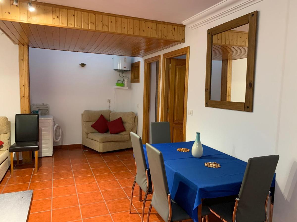 Basement Very Large Fantastic Location Apartamento