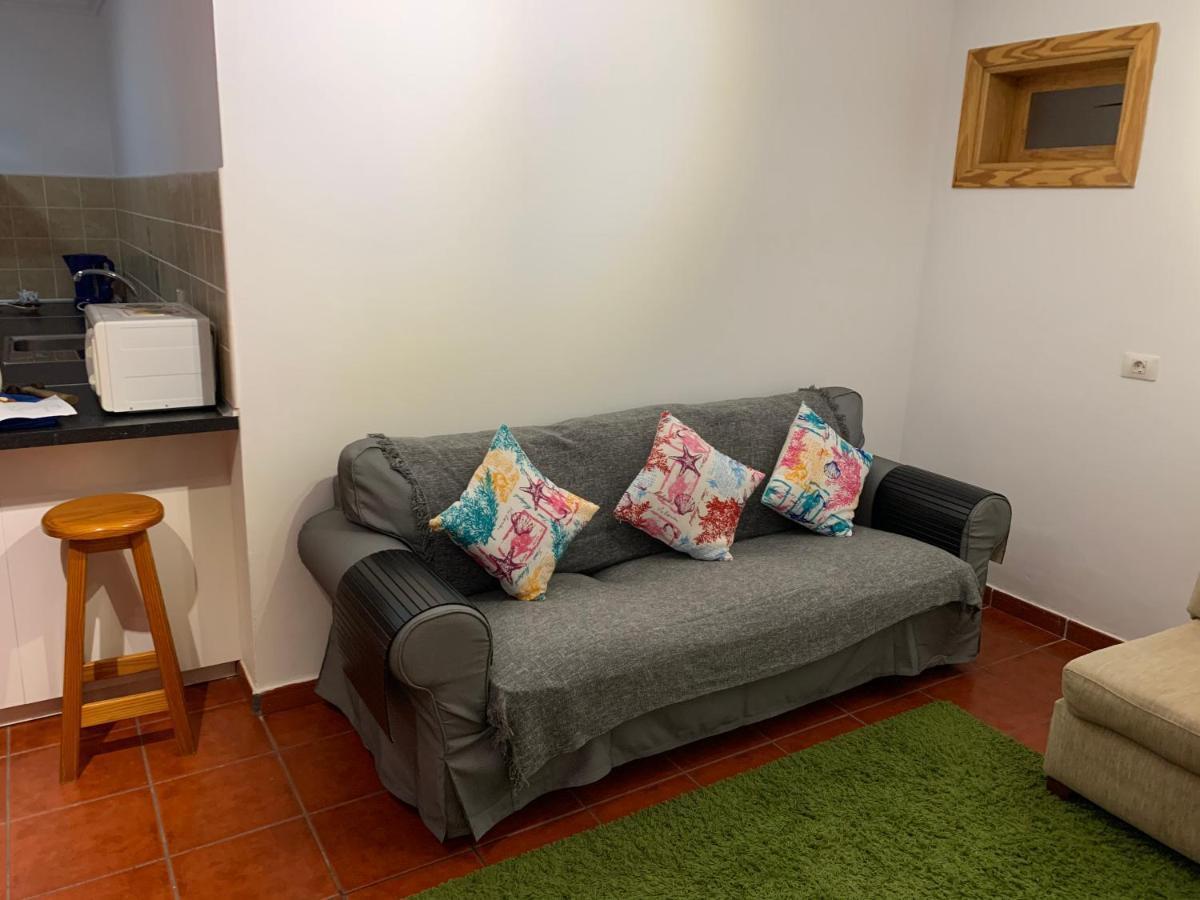 Basement Very Large Fantastic Location Apartamento *