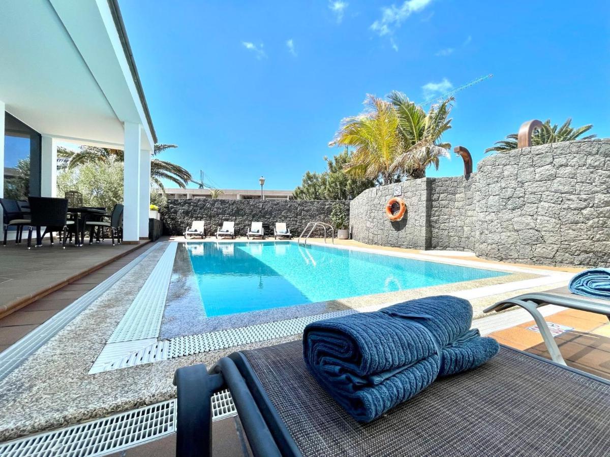 B Mamma Mia Lanzarote Villa