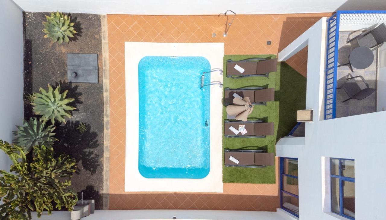 Villa Luxury 3-bedroom With Heated Private Pool - In Marina Rubicon, Playa Blanca, Lanzarote