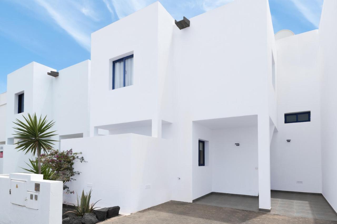 Luxury 3-bedroom With Heated Private Pool - In Marina Rubicon, Playa Blanca, Lanzarote *