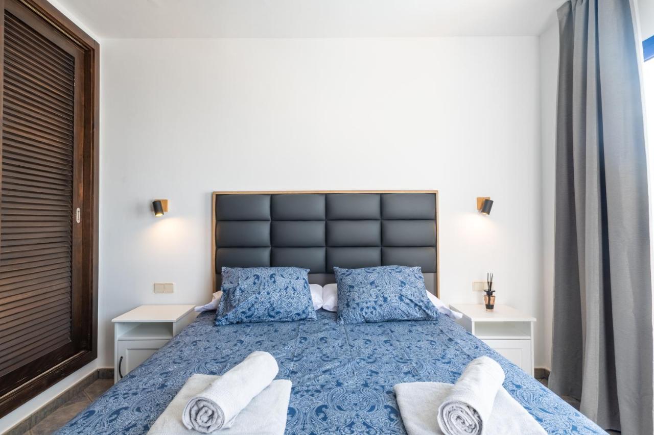 Villa Luxury 3-bedroom With Heated Private Pool - In Marina Rubicon, Playa Blanca, Lanzarote Playa Blanca (Lanzarote)