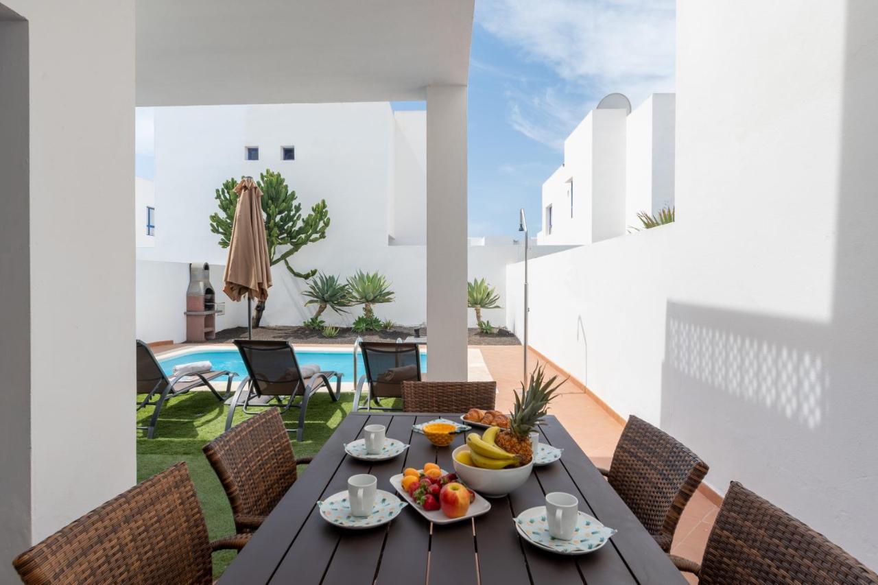 Villa Luxury 3-bedroom With Heated Private Pool - In Marina Rubicon, Playa Blanca, Lanzarote