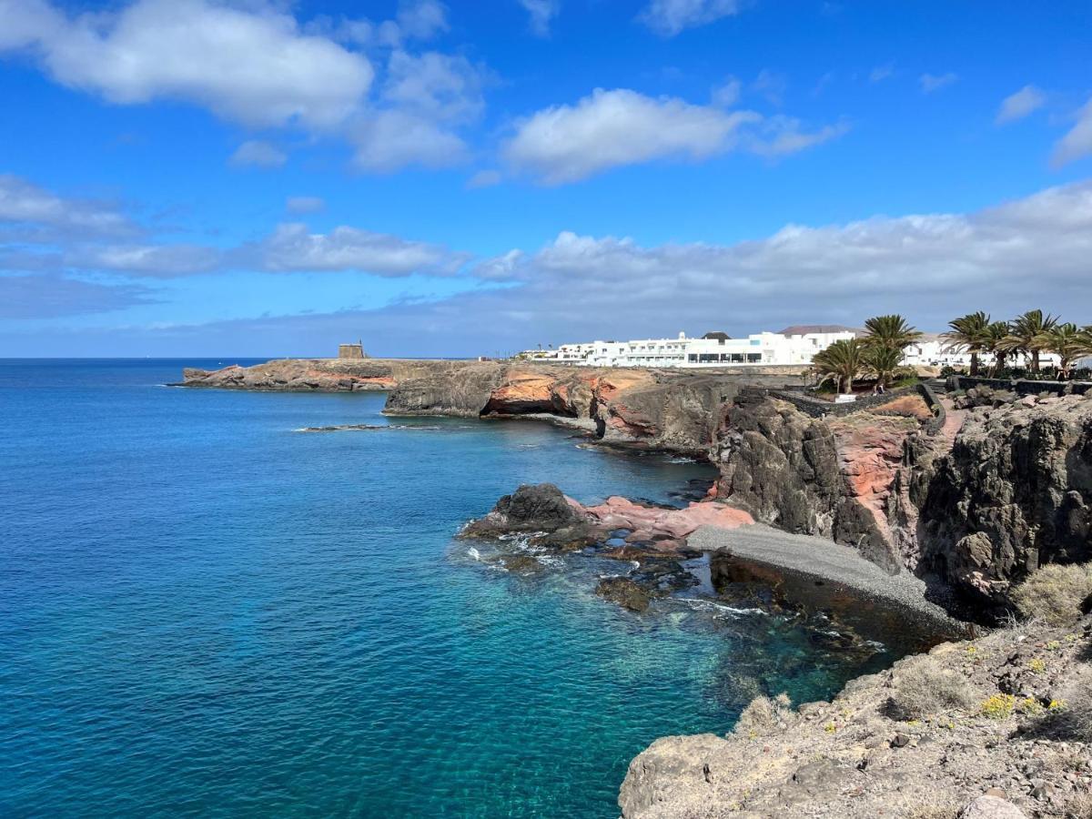 Villa Luxury 3-bedroom With Heated Private Pool - In Marina Rubicon, Playa Blanca, Lanzarote *