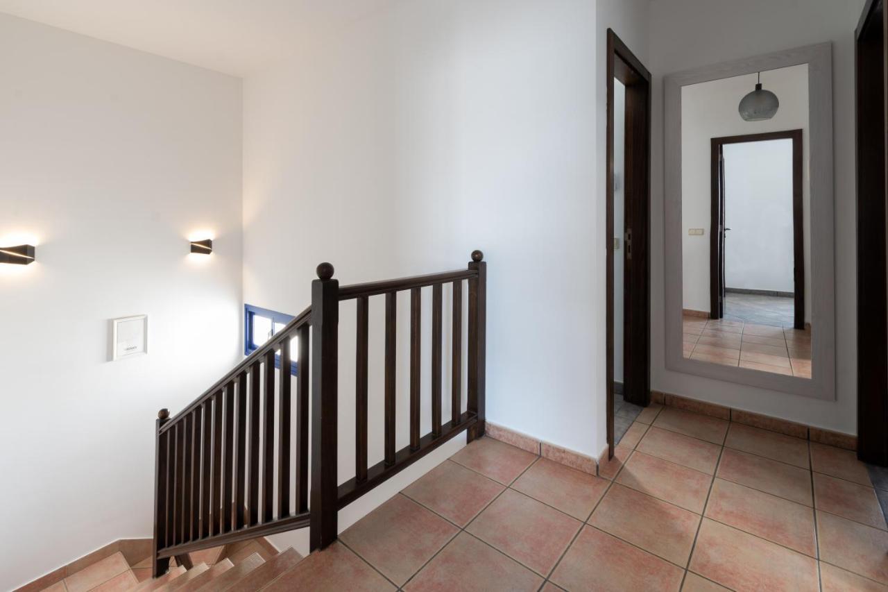 Villa Luxury 3-bedroom With Heated Private Pool - In Marina Rubicon, Playa Blanca, Lanzarote *