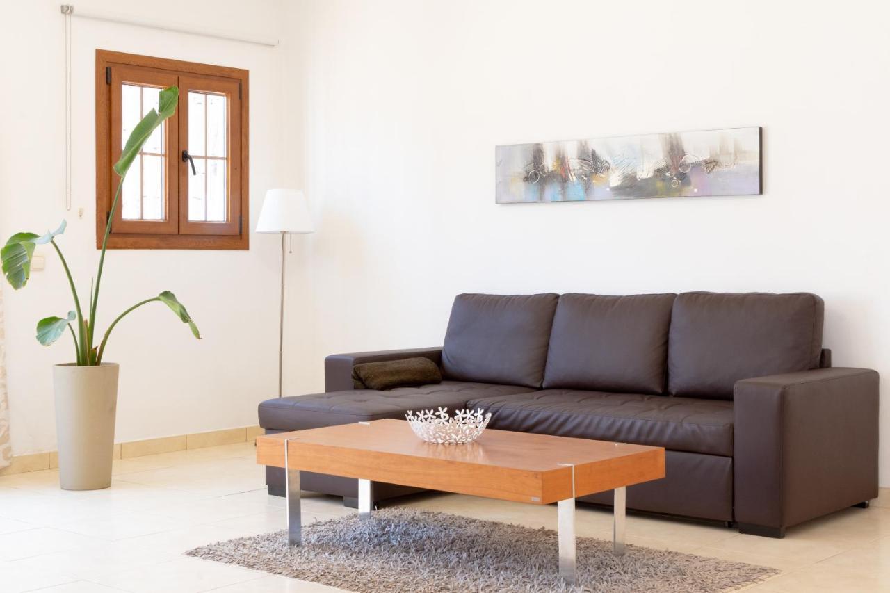 Casa Laura Vista Lobos - Spacious With Heatable Pool And Sea Views Villa
