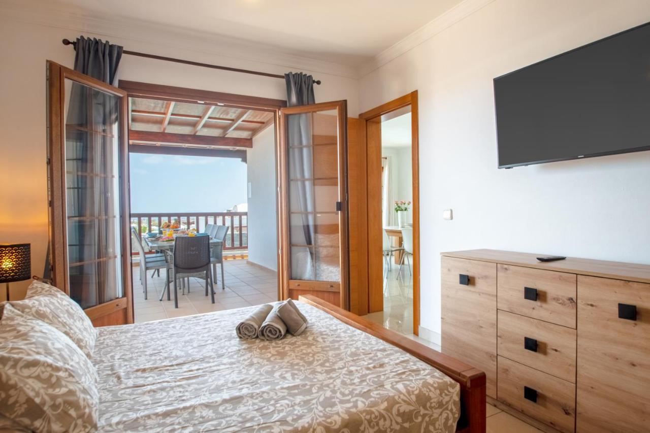 Casa Laura Vista Lobos - Spacious With Heatable Pool And Sea Views Villa