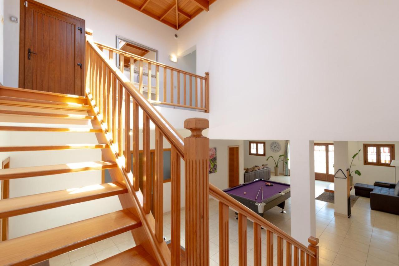 Villa Casa Laura Vista Lobos - Spacious With Heatable Pool And Sea Views
