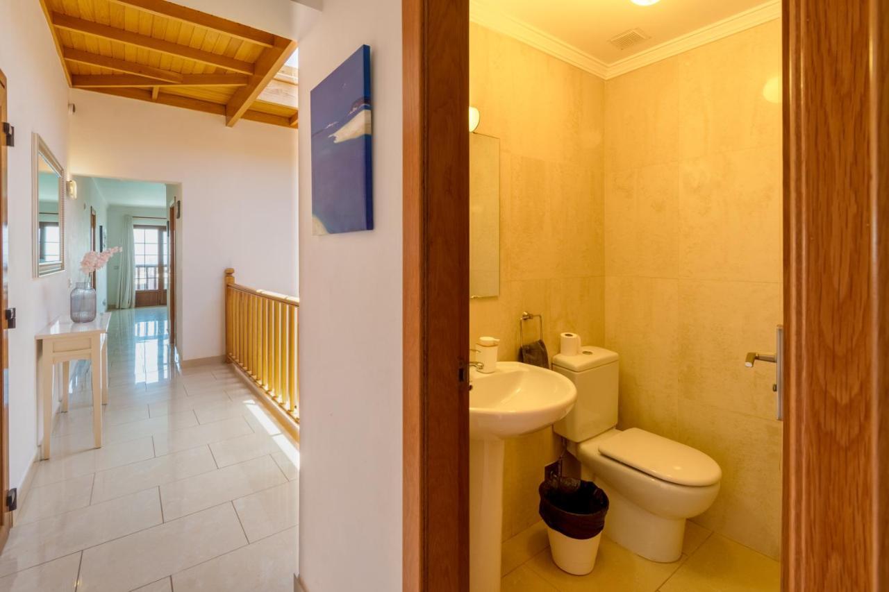 Villa Casa Laura Vista Lobos - Spacious With Heatable Pool And Sea Views Playa Blanca (Lanzarote)