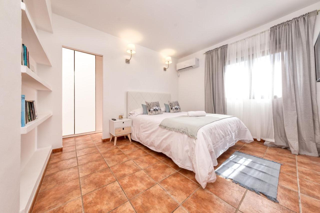 Aurelia-pool, Jacuzzi And Solarium Villa