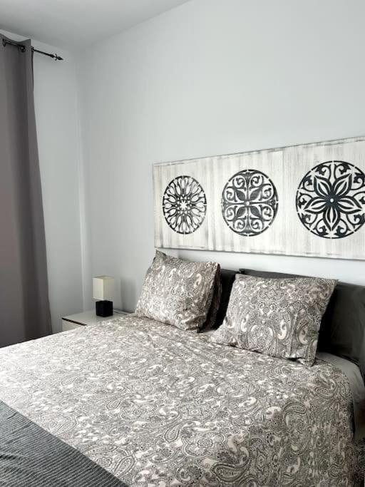 Lovely Sanmar, Heated Pool Villa *