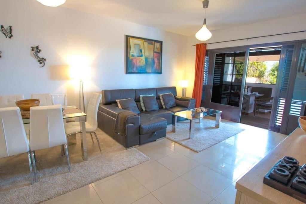 Villa Solsidan Pool, Jacuzzi, A/c 15 Minutes Walking To Marina Rubicon