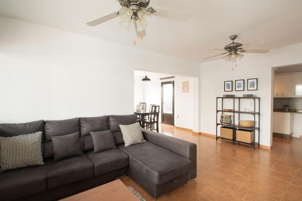 Holiday home Casa Marlay Spacious, Heated Pool, Bbq & Fast Wi-fi Only 15 Minutes Walk To Town