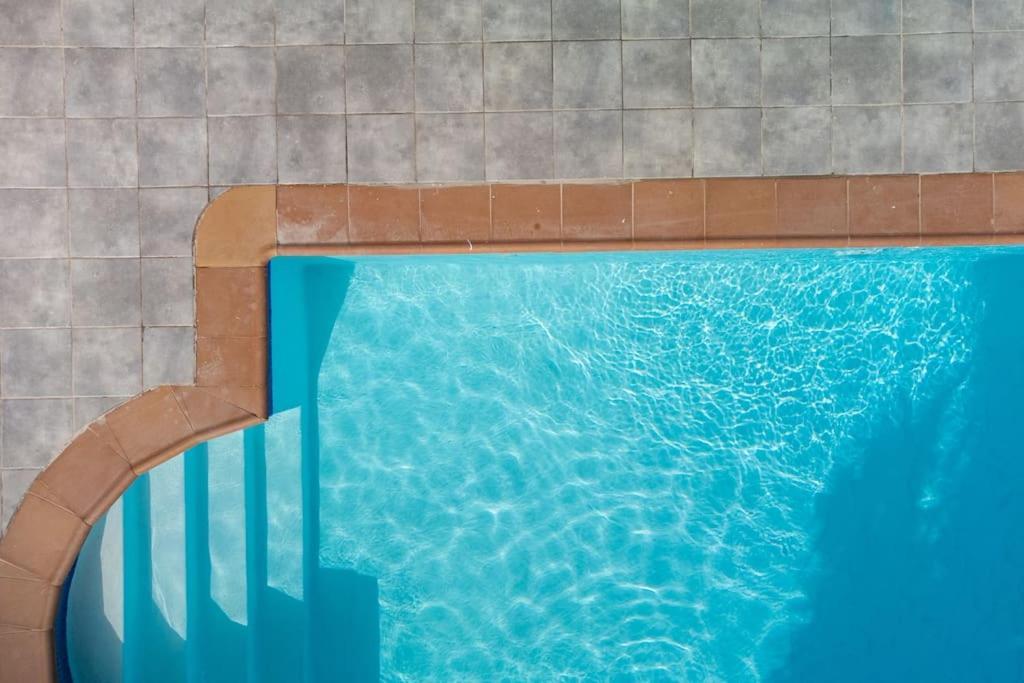 Holiday home Casa Marlay Spacious, Heated Pool, Bbq & Fast Wi-fi Only 15 Minutes Walk To Town *