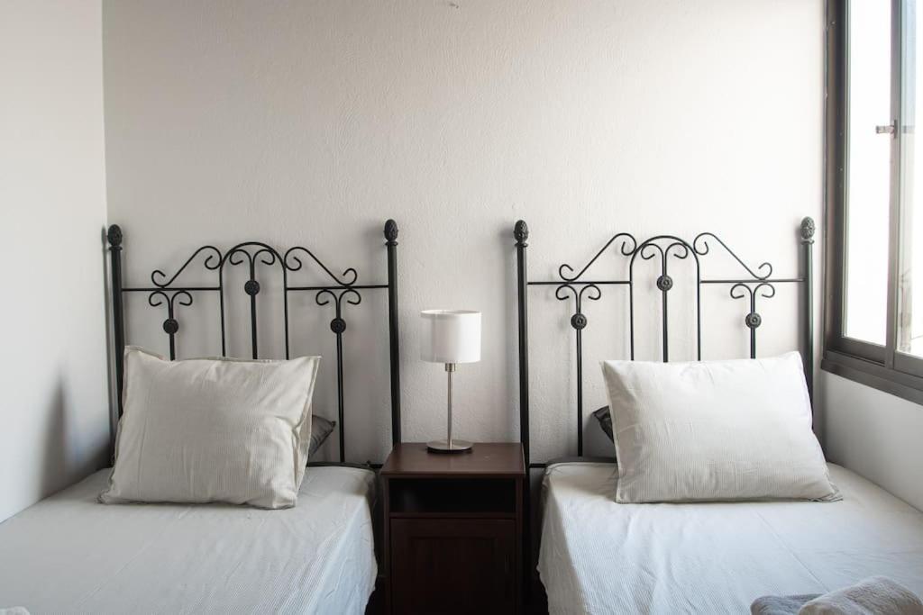 Holiday home Casa Marlay Spacious, Heated Pool, Bbq & Fast Wi-fi Only 15 Minutes Walk To Town