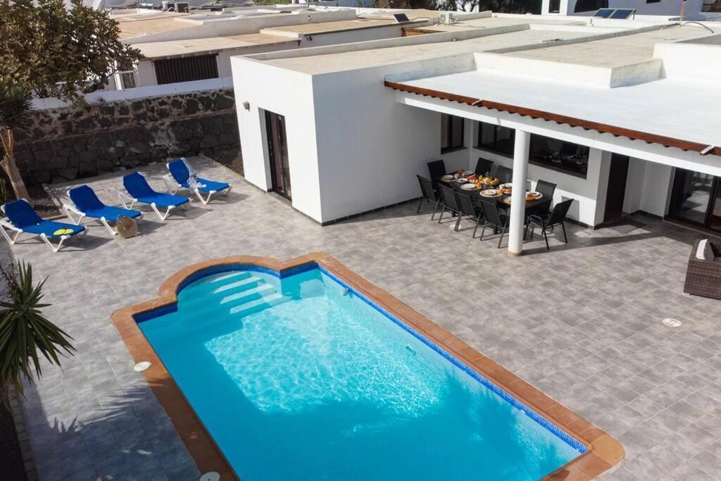 Holiday home Casa Marlay Spacious, Heated Pool, Bbq & Fast Wi-fi Only 15 Minutes Walk To Town *