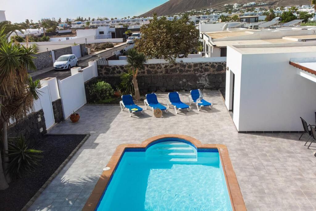 Casa Marlay Spacious, Heated Pool, Bbq & Fast Wi-fi Only 15 Minutes Walk To Town Holiday home *