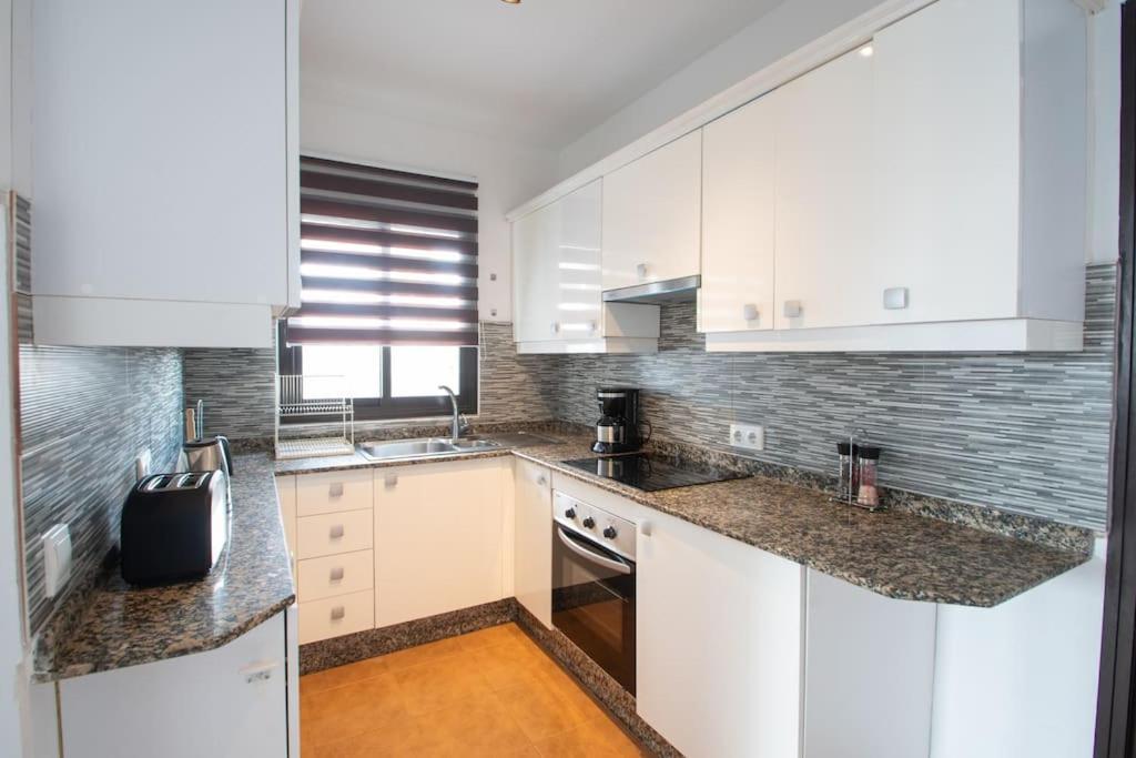 Holiday home Casa Marlay Spacious, Heated Pool, Bbq & Fast Wi-fi Only 15 Minutes Walk To Town