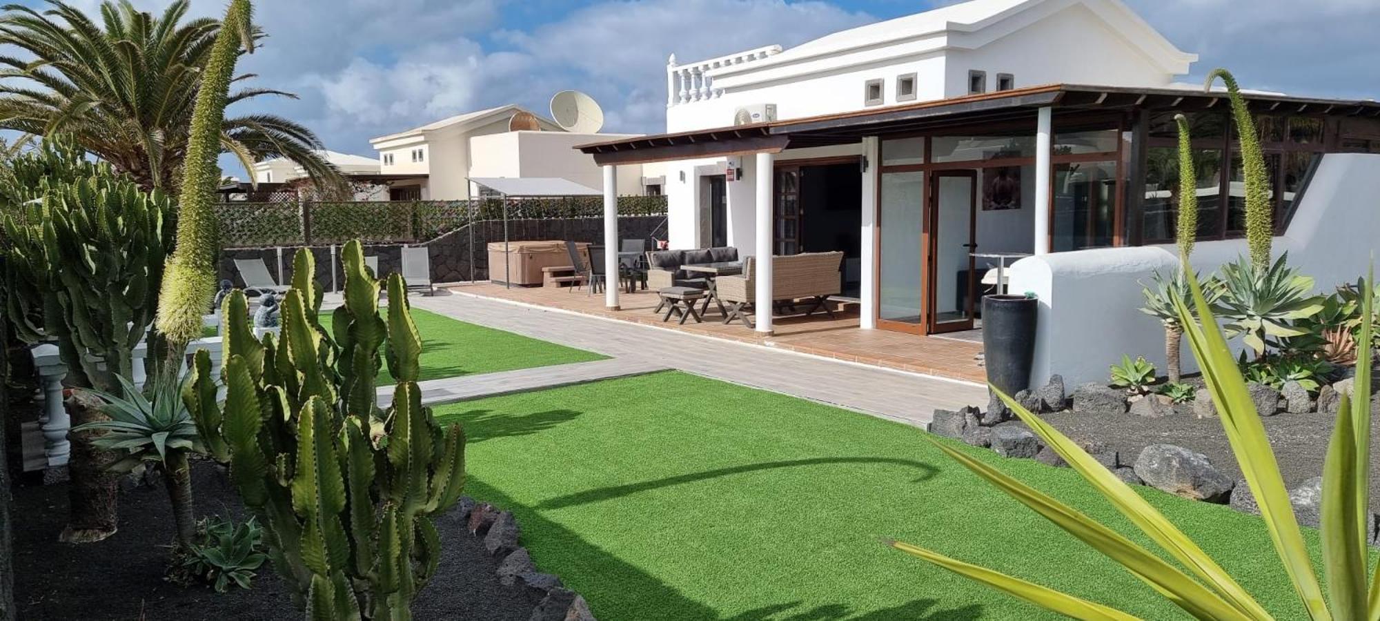 Casa De Nefertiti Playa Blanca (Lanzarote)