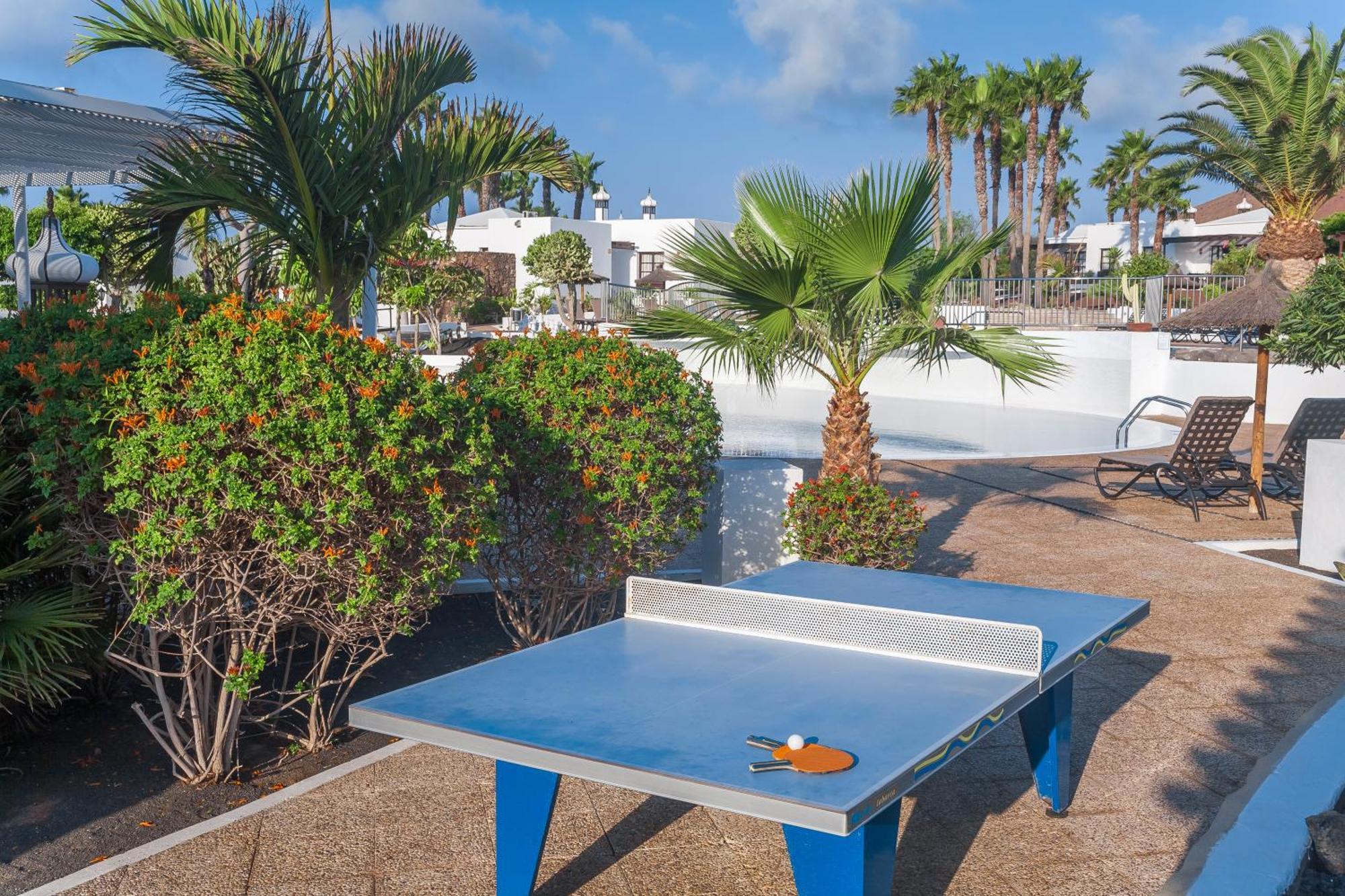 Aparthotel Jardines Del Sol By Diamond Playa Blanca (Lanzarote)