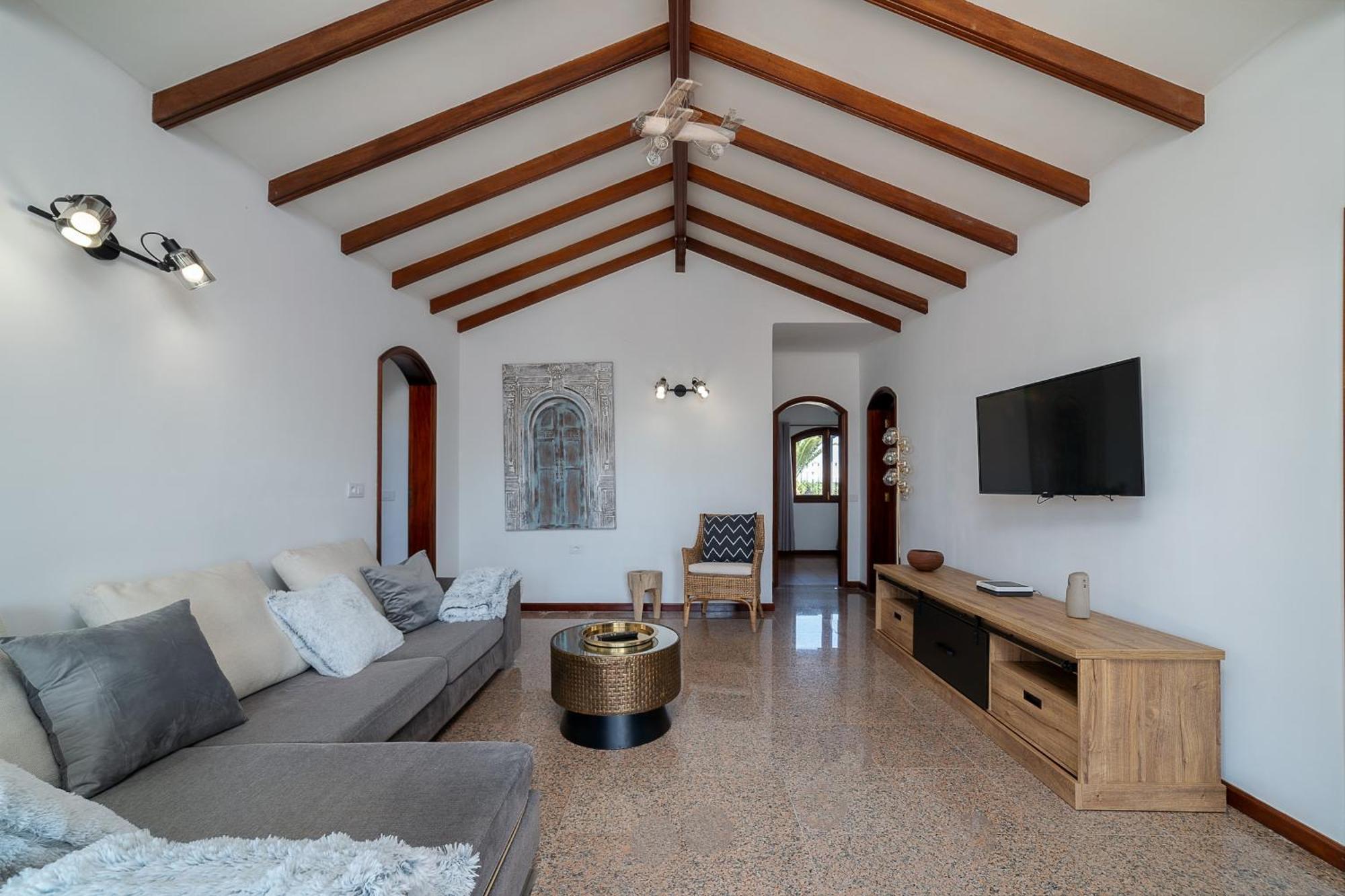 Villa Vv Makita By Hh