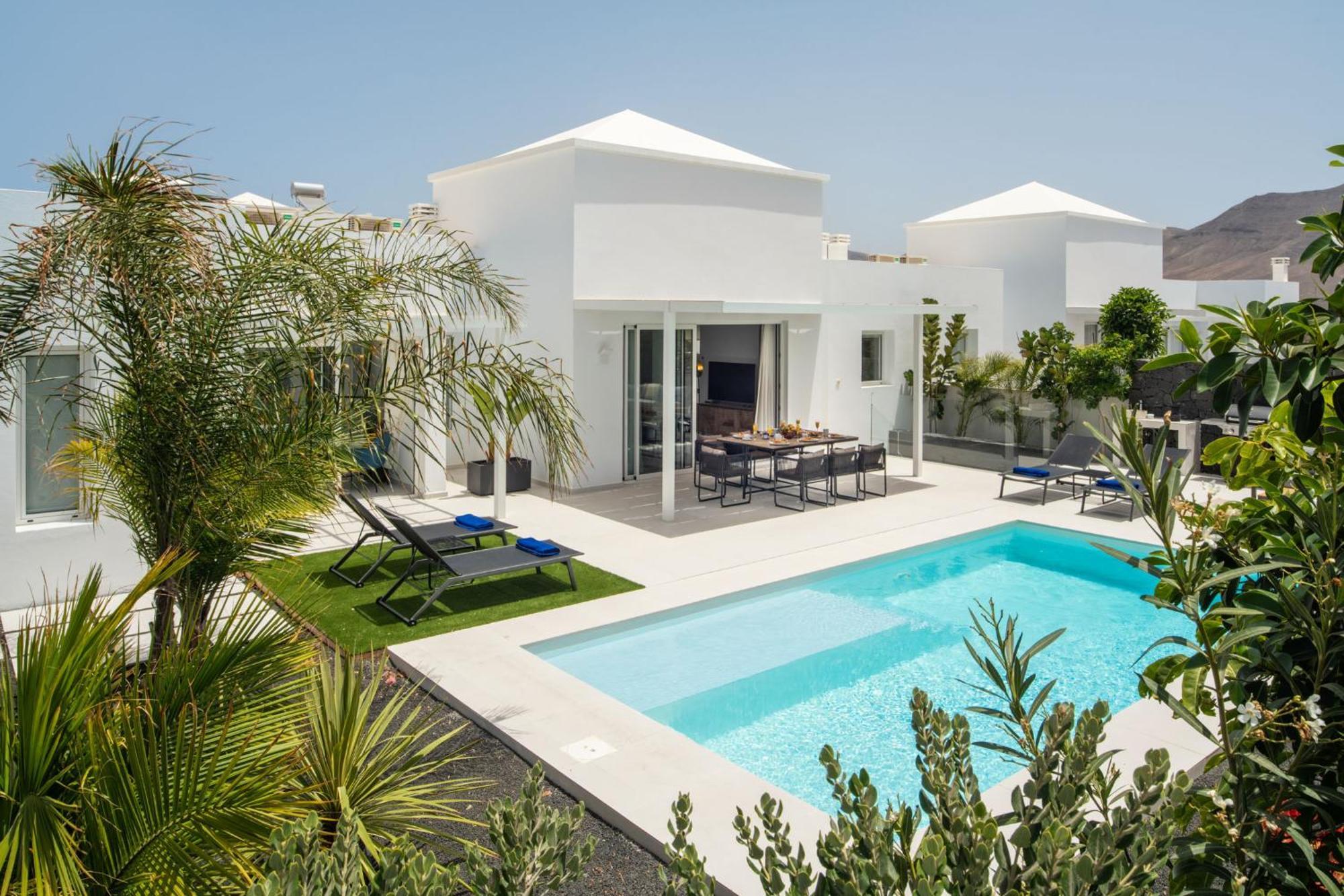 Villa Sunrise By Buenavilla *