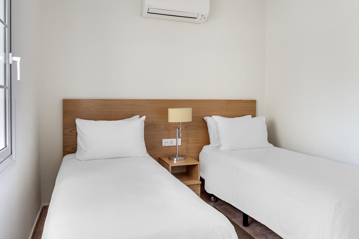 Aparthotel Jardines Del Sol By Diamond Playa Blanca (Lanzarote)