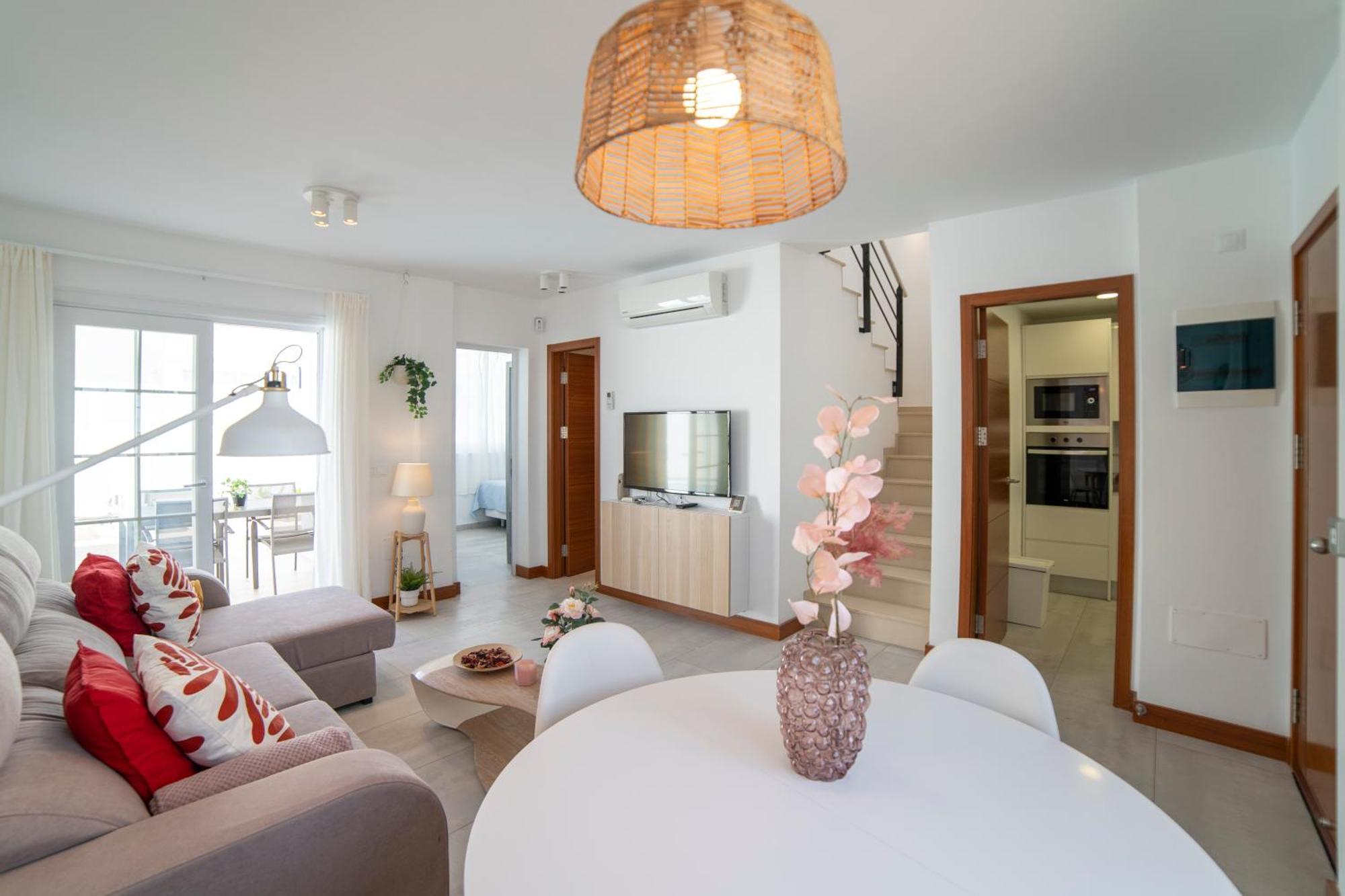Ocean Wave - Sea Views - Private Pool Playa Blanca (Lanzarote)