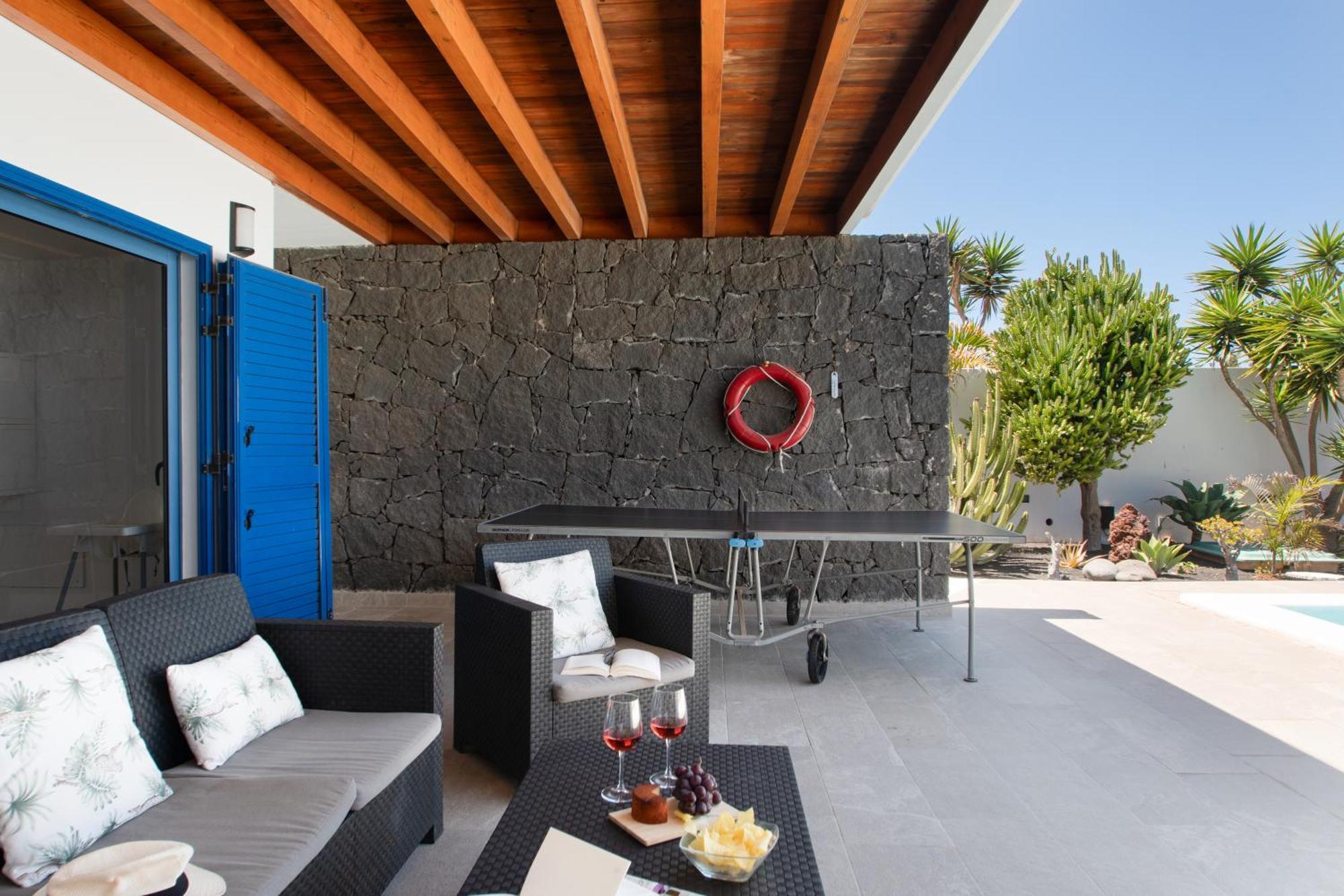 Botanica - Spacious, Heated Pool And Bbq, Sunny Terrace, Garden & Mountain Views * Playa Blanca (Lanzarote)