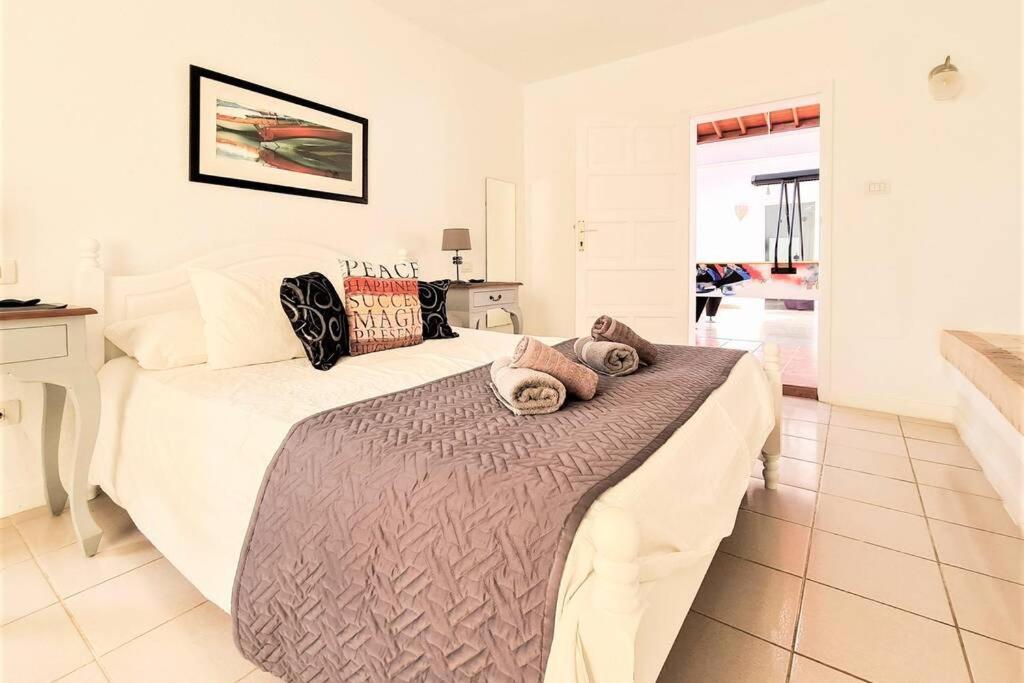 Stunning Sea View With 6 Bedrooms & Heated Pool - Renaissance
