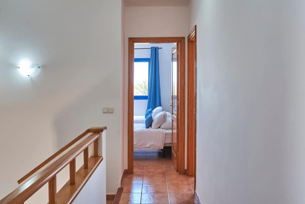 Holiday home Maria Del Mar 2 Minutes To Supermarkets, 10 Minutes To Marina Rubicon, Pool, High Speed Wifi *