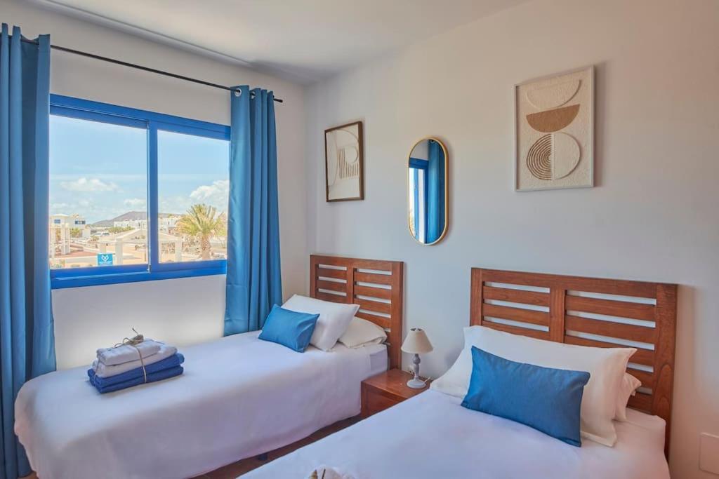 Holiday home Maria Del Mar 2 Minutes To Supermarkets, 10 Minutes To Marina Rubicon, Pool, High Speed Wifi *