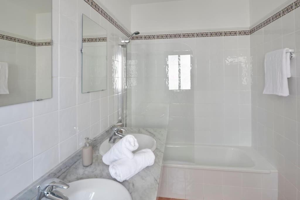 Holiday home Maria Del Mar 2 Minutes To Supermarkets, 10 Minutes To Marina Rubicon, Pool, High Speed Wifi Playa Blanca (Lanzarote)