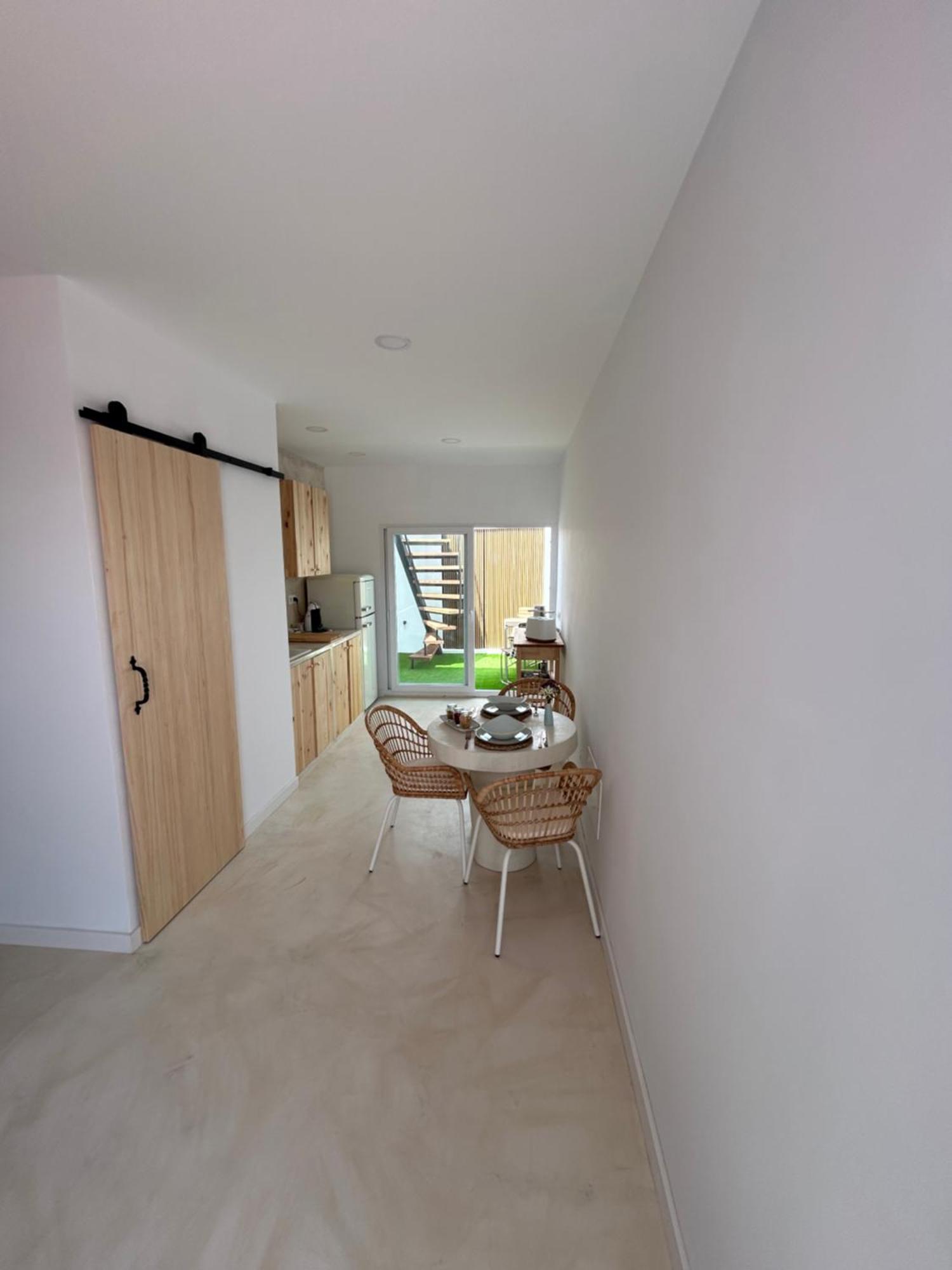 Kira Apartment *