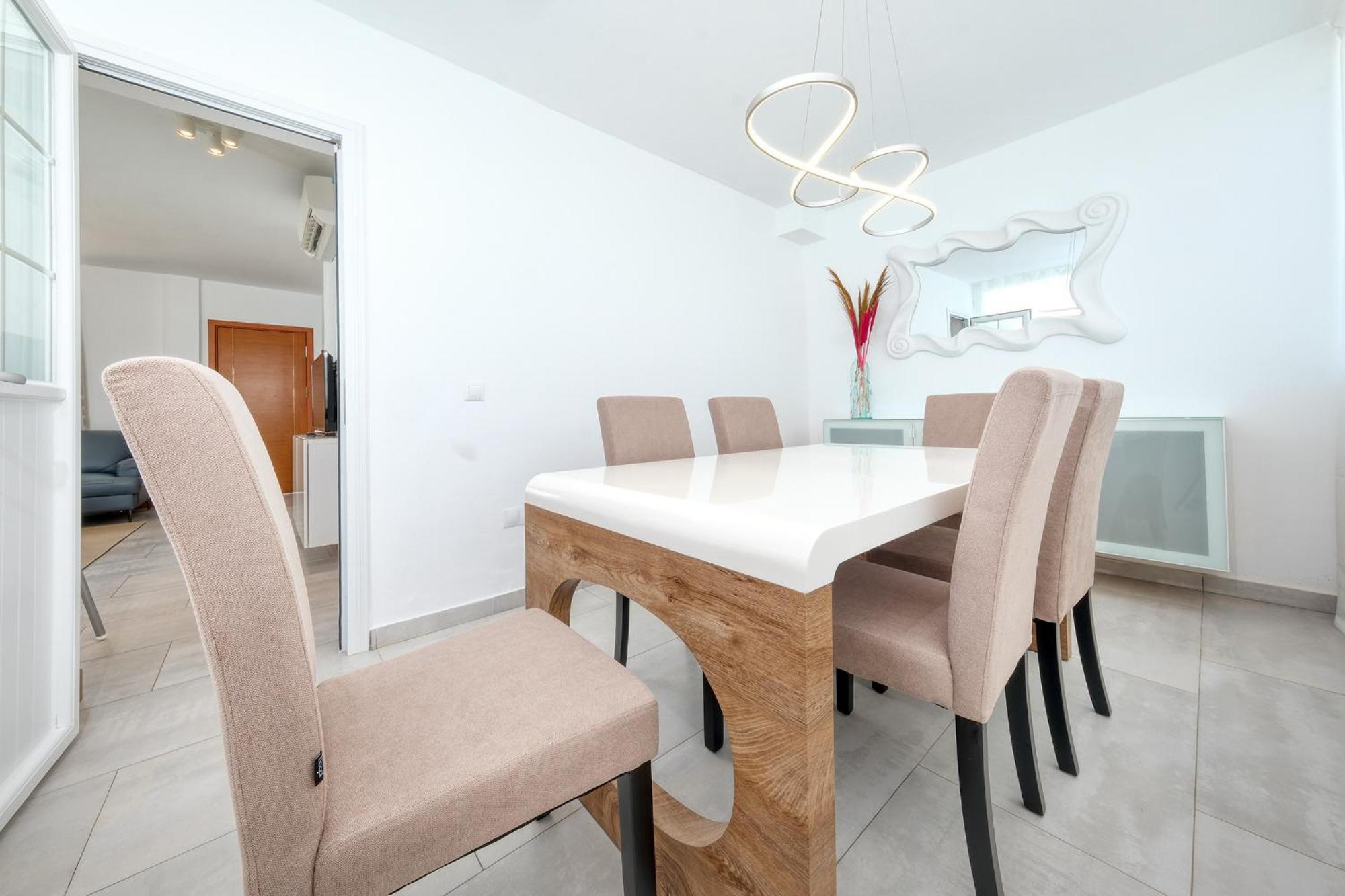 Holiday home Lanzarote 2-private Pool, Bbq, Air-con *