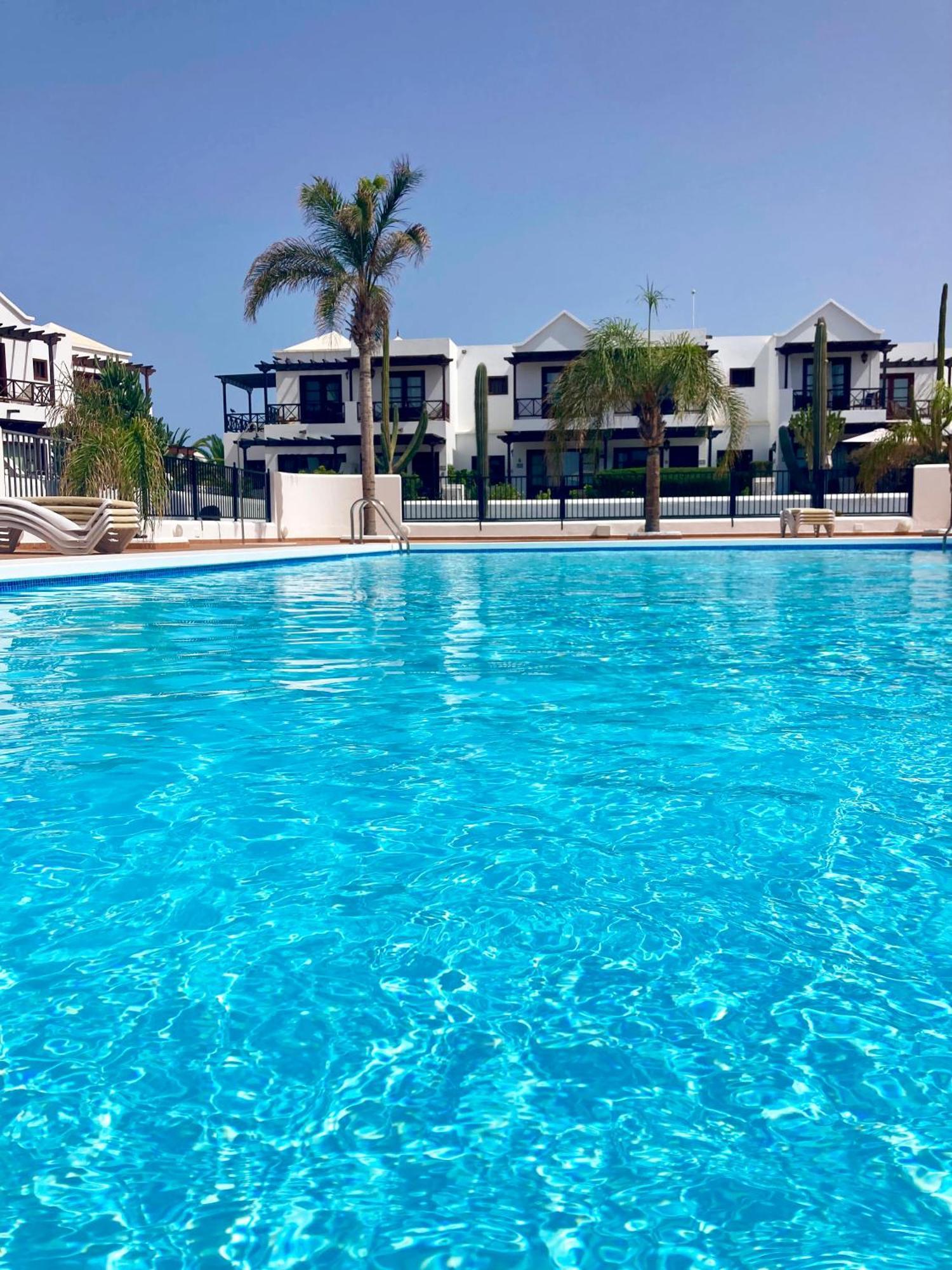 Lovely Casa Felicidad, Swimming Pool, Wifi X Private Garden Сasa de vacaciones *