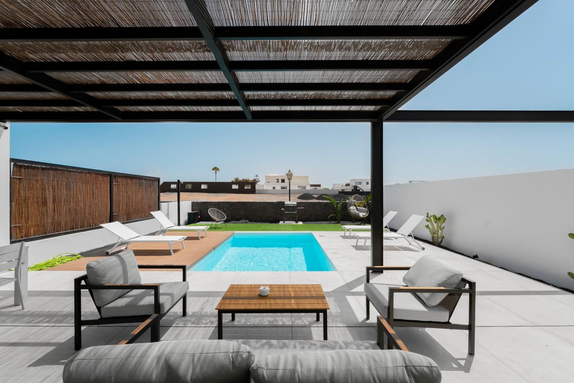 Geca Ideal With Private Pool Villa Playa Blanca (Lanzarote)