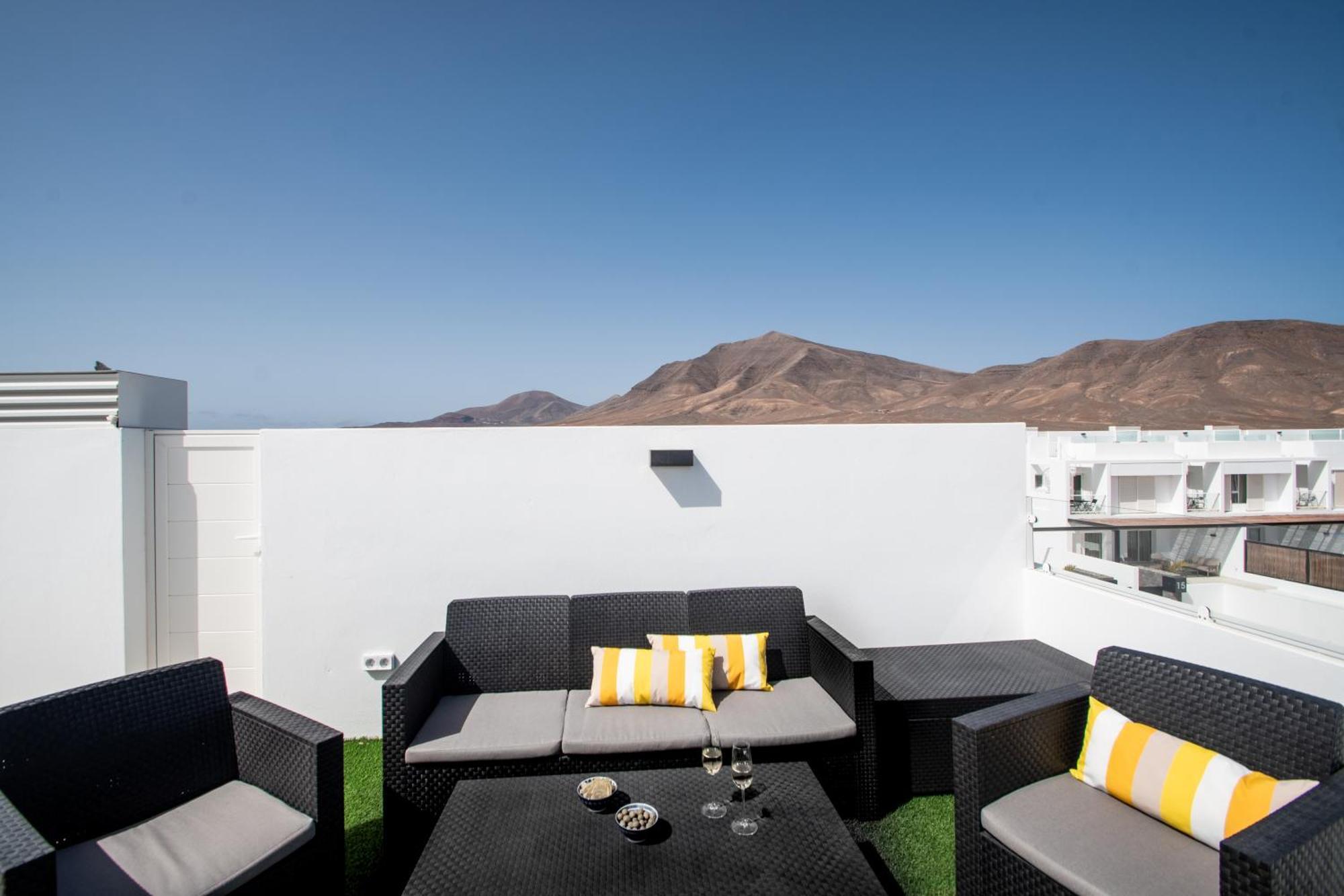 Serena 38 - Heated Pool, Sea Views, Ac, High Speed Internet Villa