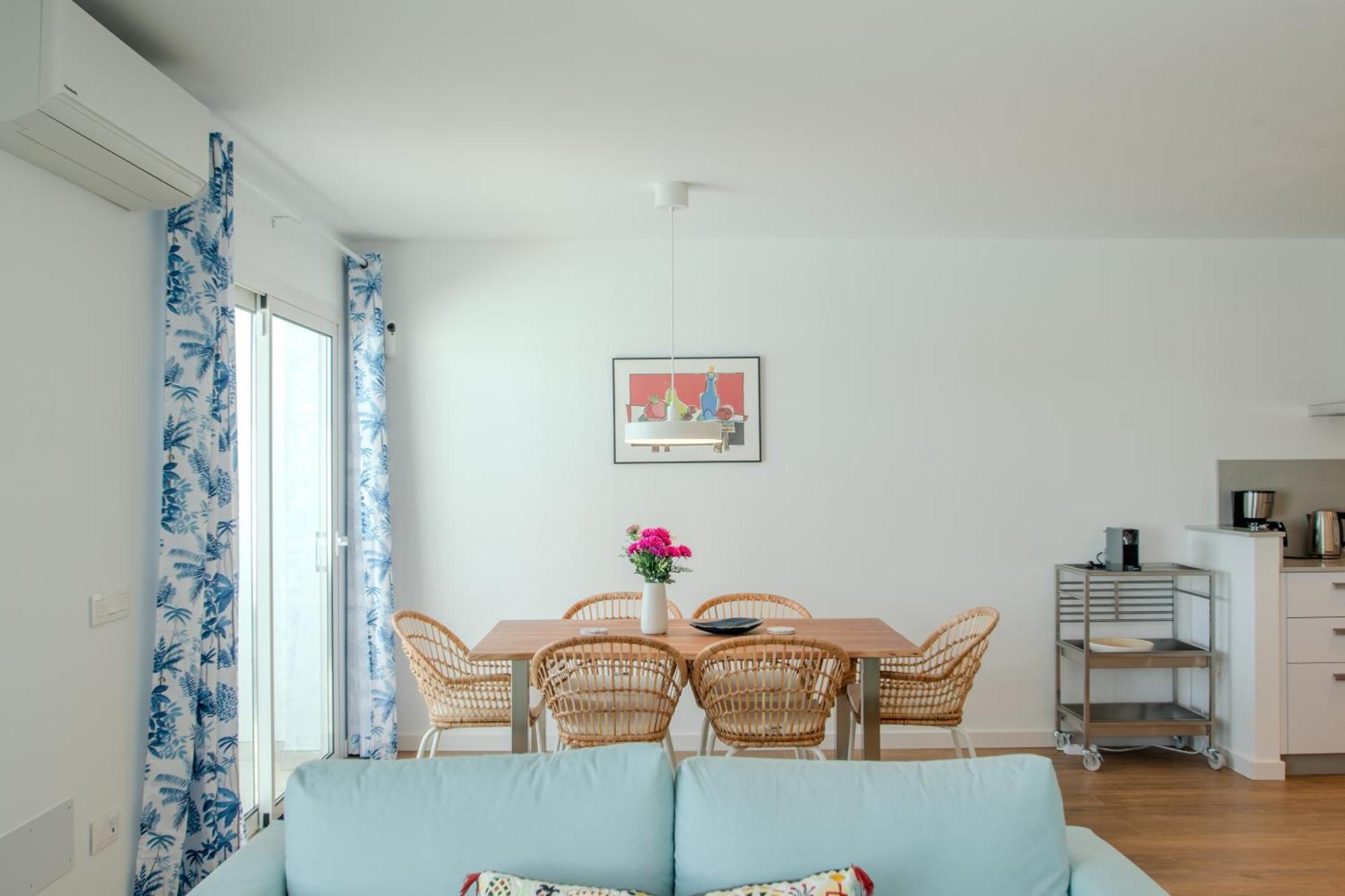 Serena 38 - Heated Pool, Sea Views, Ac, High Speed Internet Villa