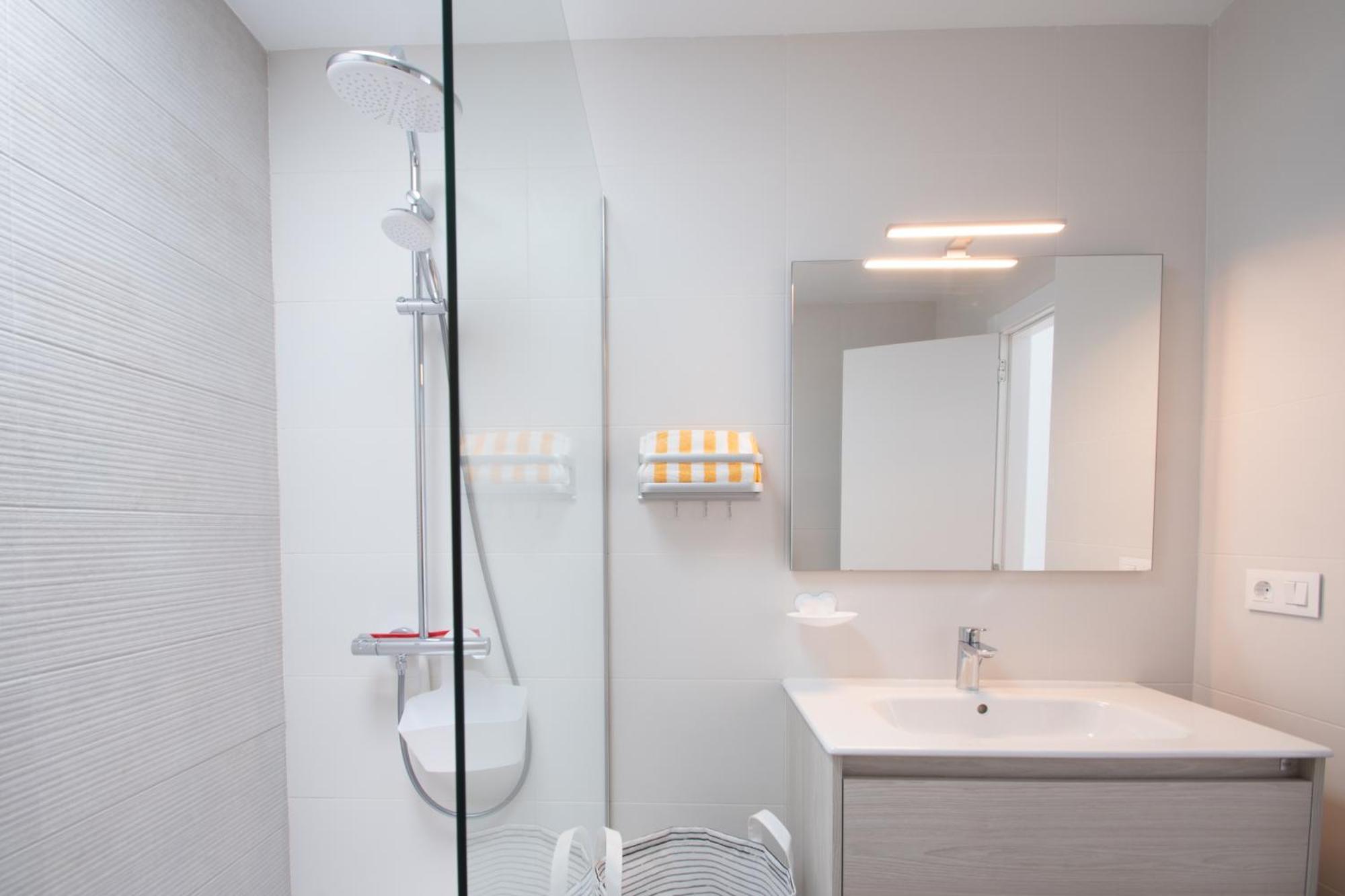 Villa Serena 38 - Heated Pool, Sea Views, Ac, High Speed Internet *